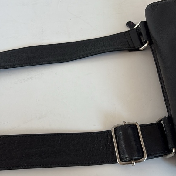 Fossil black leather messenger crossbody adjustable strap bag card pen slots - Picture 8 of 16